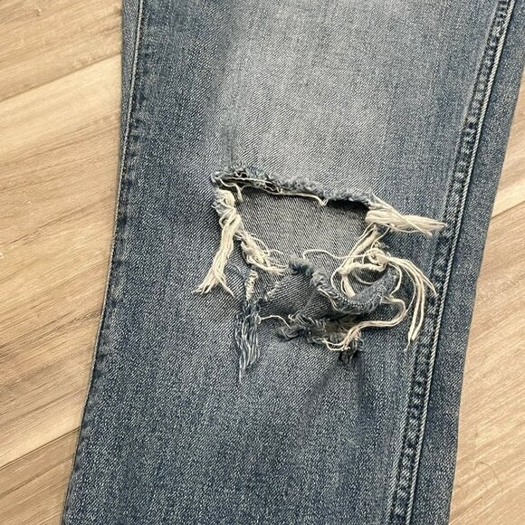 J.Crew | Distressed Women's High-Rise Classic Vintage Jean Size 28 - Picture 5 of 9